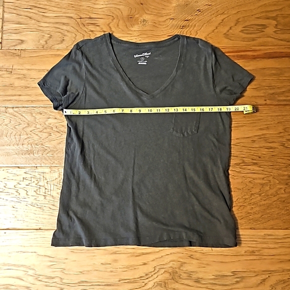 Set of 2 Universal Thread VNeck Pocket Tee Olive Green White Medium Short Sleeve - Picture 2 of 10